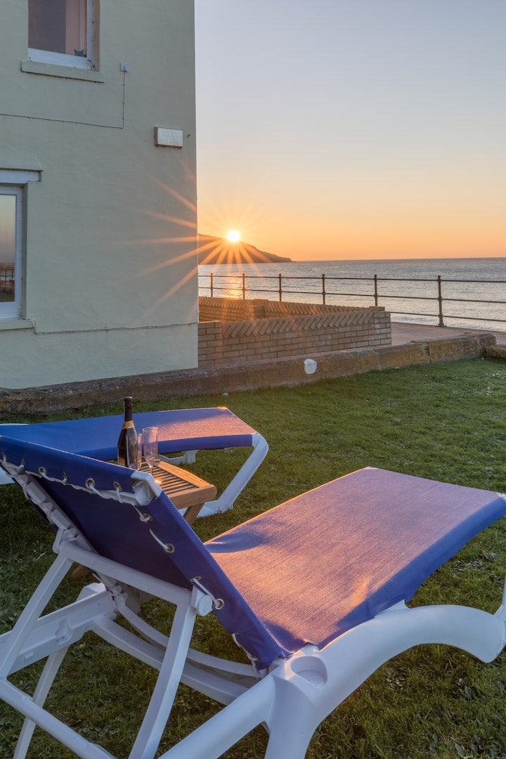 Promenade Apartment with own Beach Hut