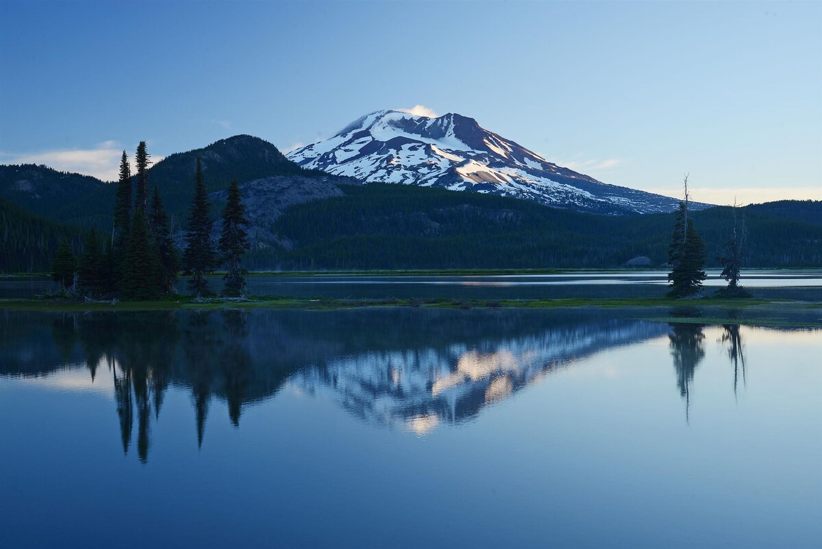 2 Relaxing Units Close to Crater Lake! Parking!