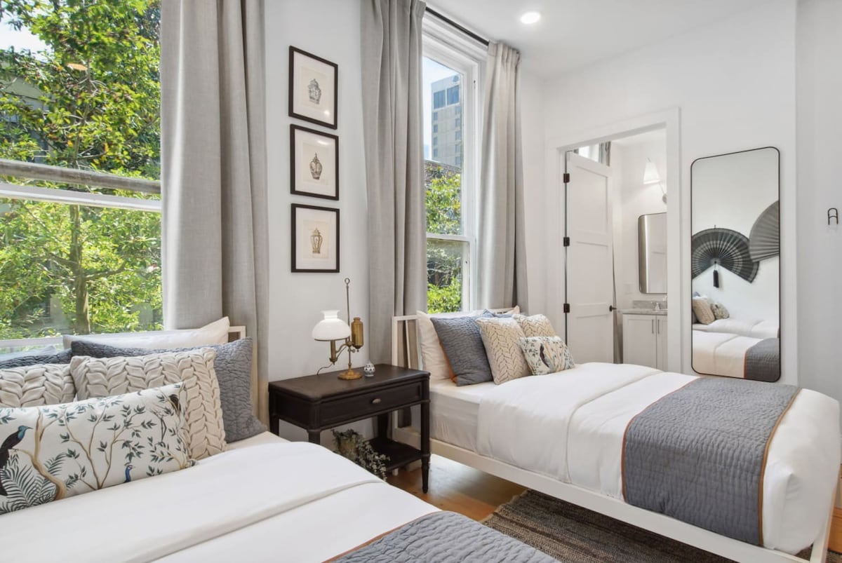 Two Luxe CBD Condos | Near French Quarter