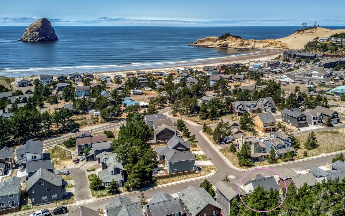 Open Home, Walk to Pacific City Beach, Pub, Coffee