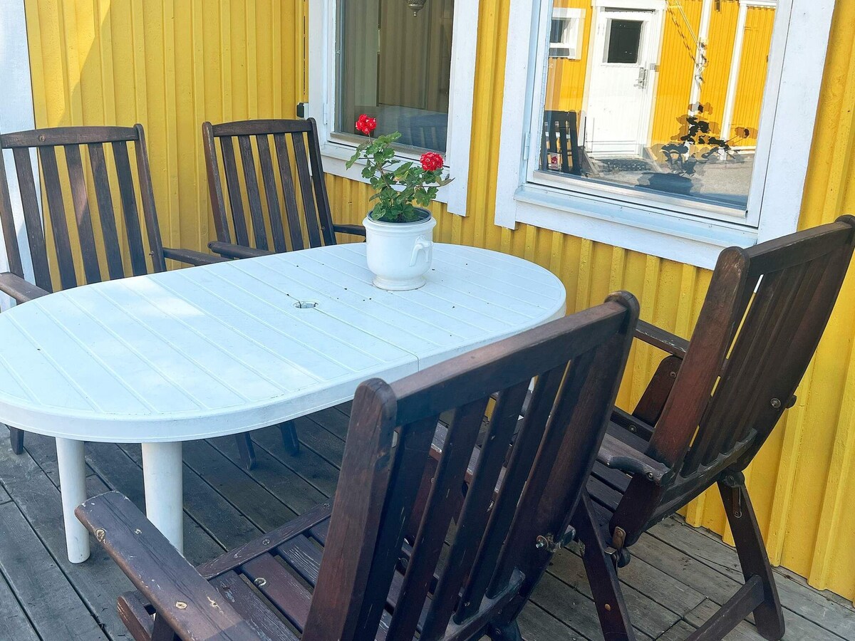 6 person holiday home in färentuna