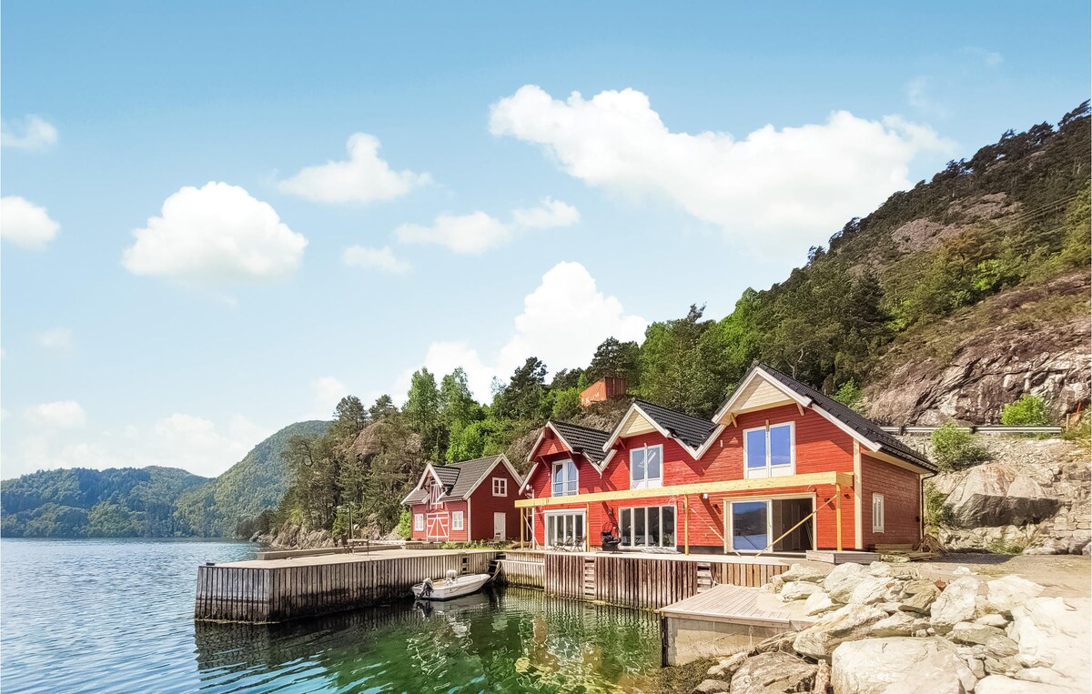 华丽的房源，可欣赏房屋海景