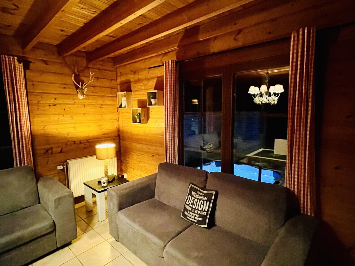 Charming chalet in Waimes with sauna and jacuzzi