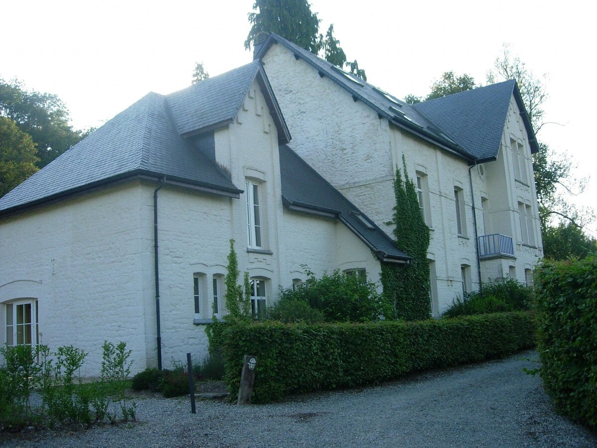 Quaint Holiday Home in Chimay with Garden