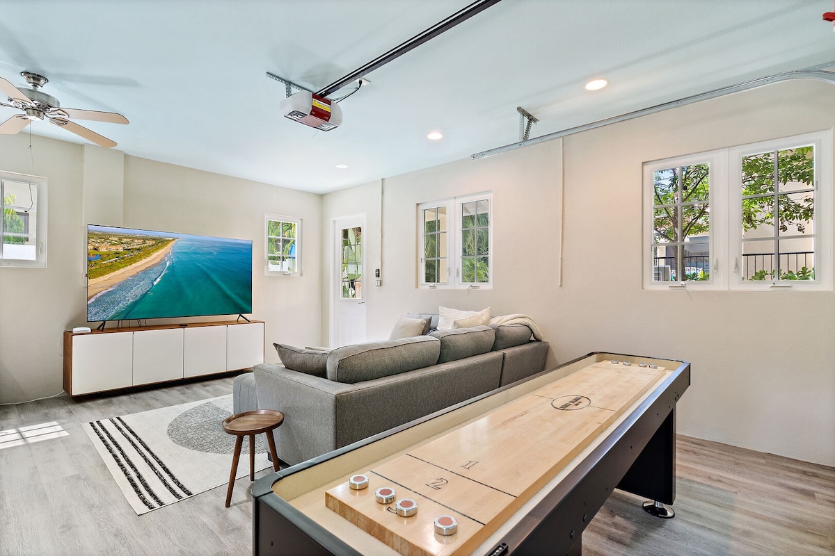 Sapphire Shores | Heated POOL, Game Room + Bars!