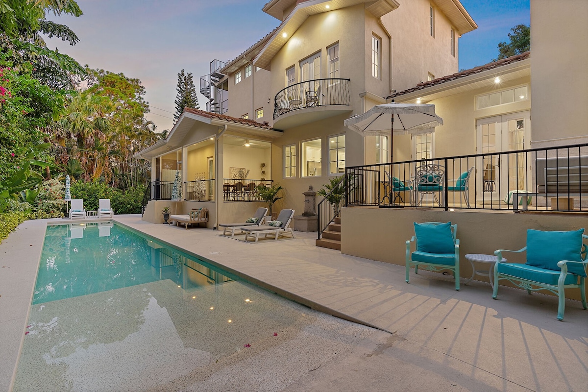 Sapphire Shores | Heated POOL, Game Room + Bars!