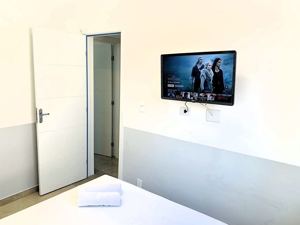 Quarto c/ Netflix - Vila Olímpia - A44