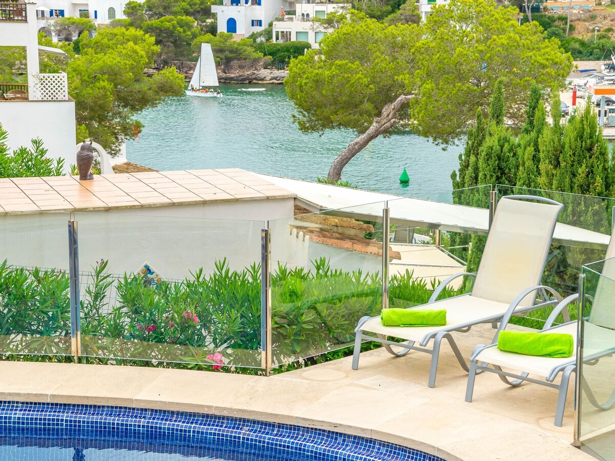 Cala Llonga - Villa With Private Pool In Cala D'or