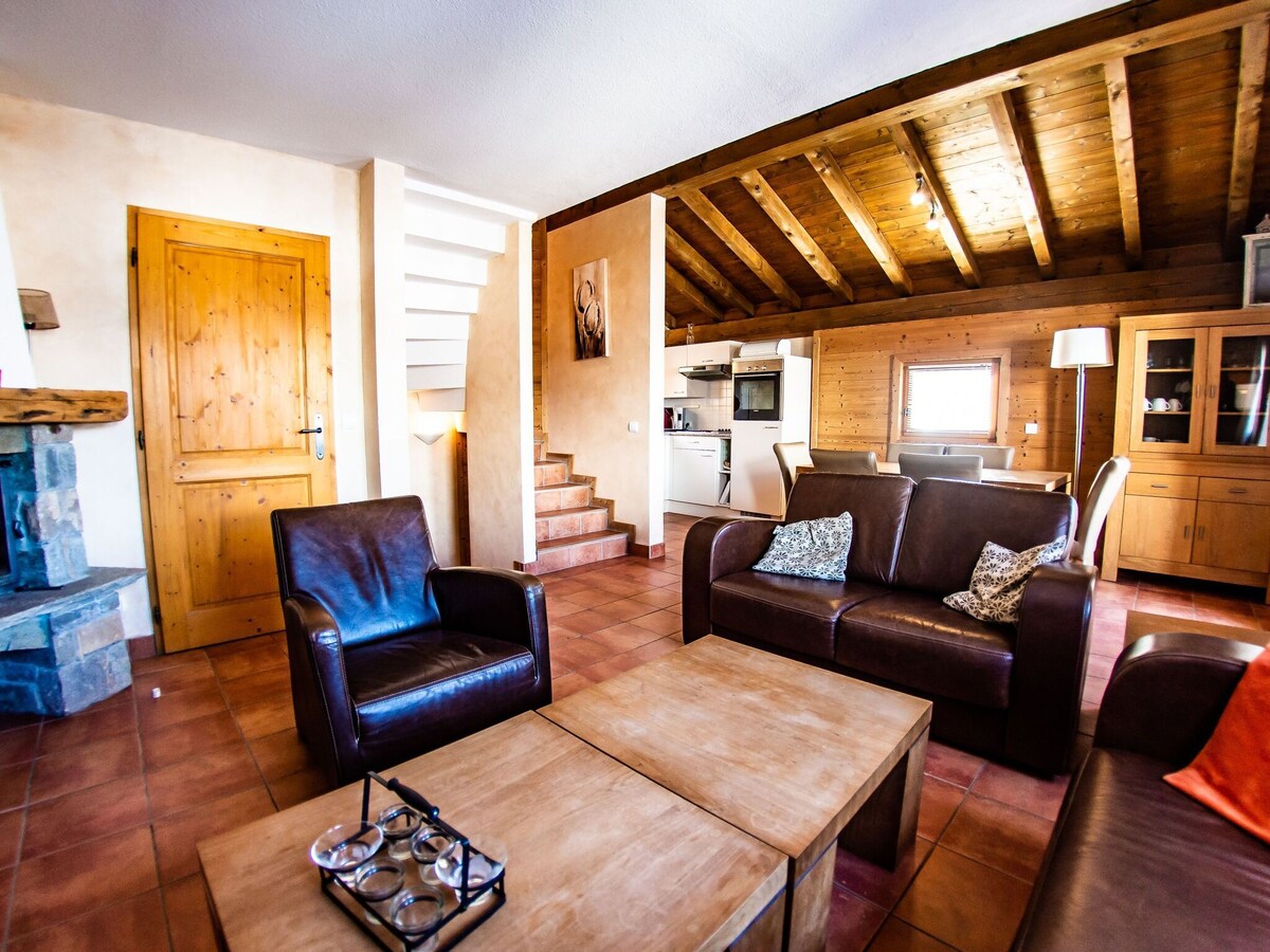 Luxurious chalet near the pistes