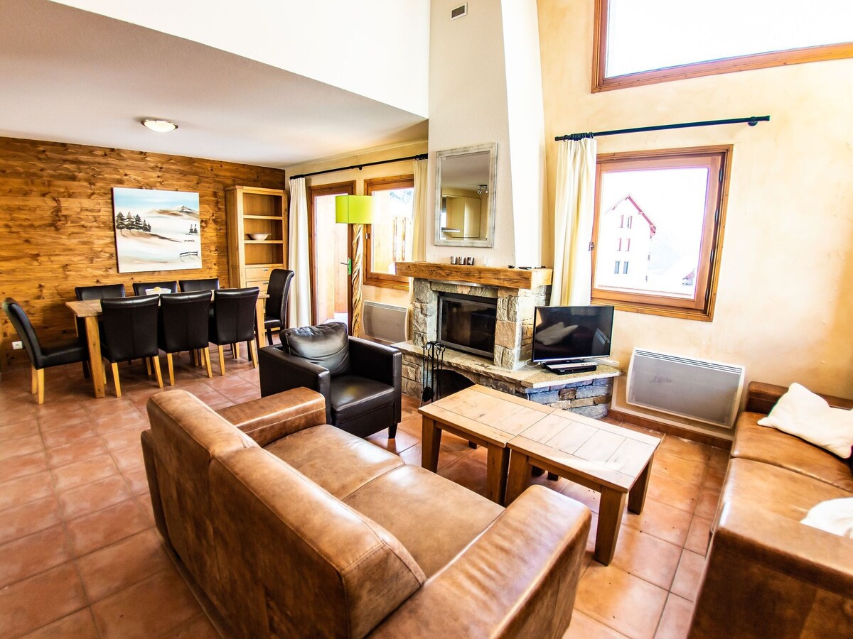 Luxurious chalet near the pistes