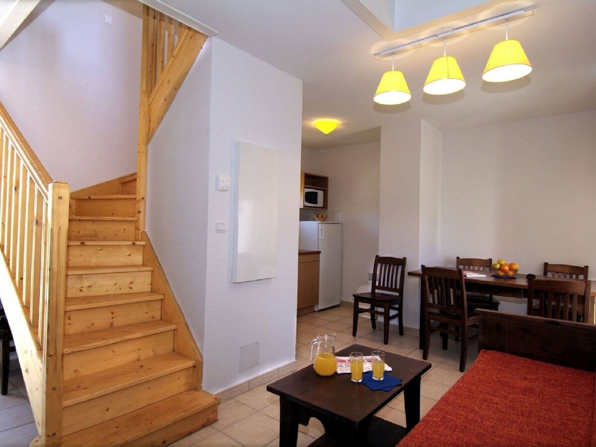 Beautiful apartment with shared pool in Prayssac