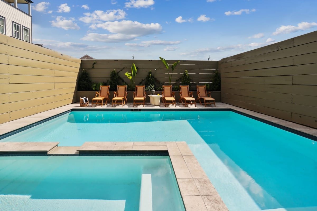 Opulent New Construction | Heated Pool & Hot Tub