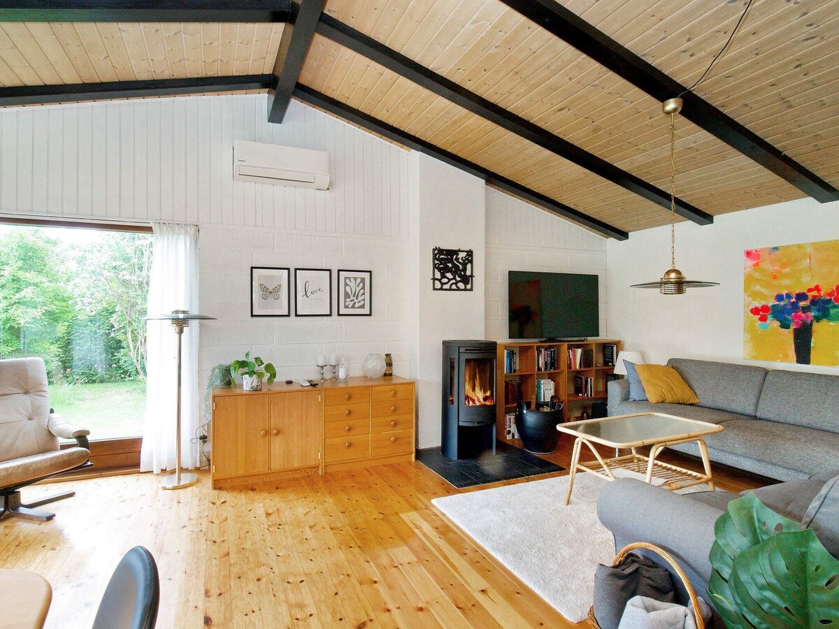 6 person holiday home in dronningmølle