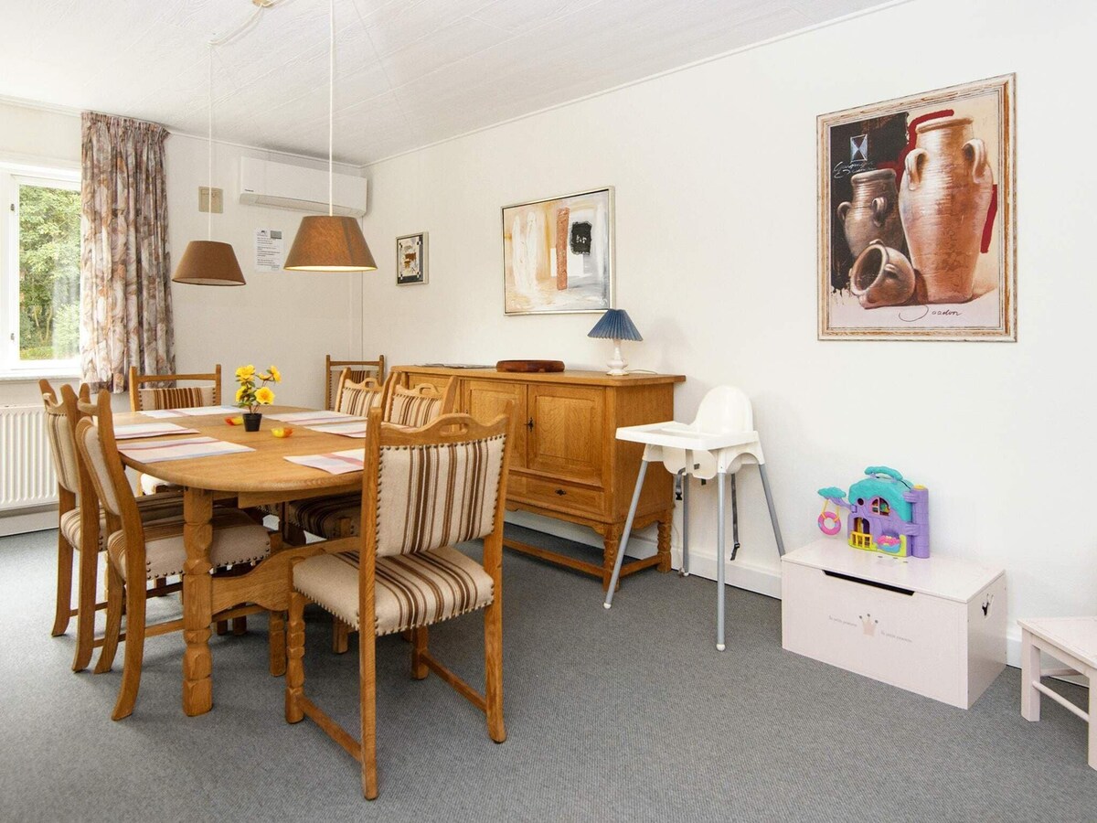 6 person holiday home in højer