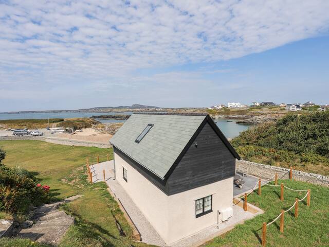 Trearddur Bay的民宿