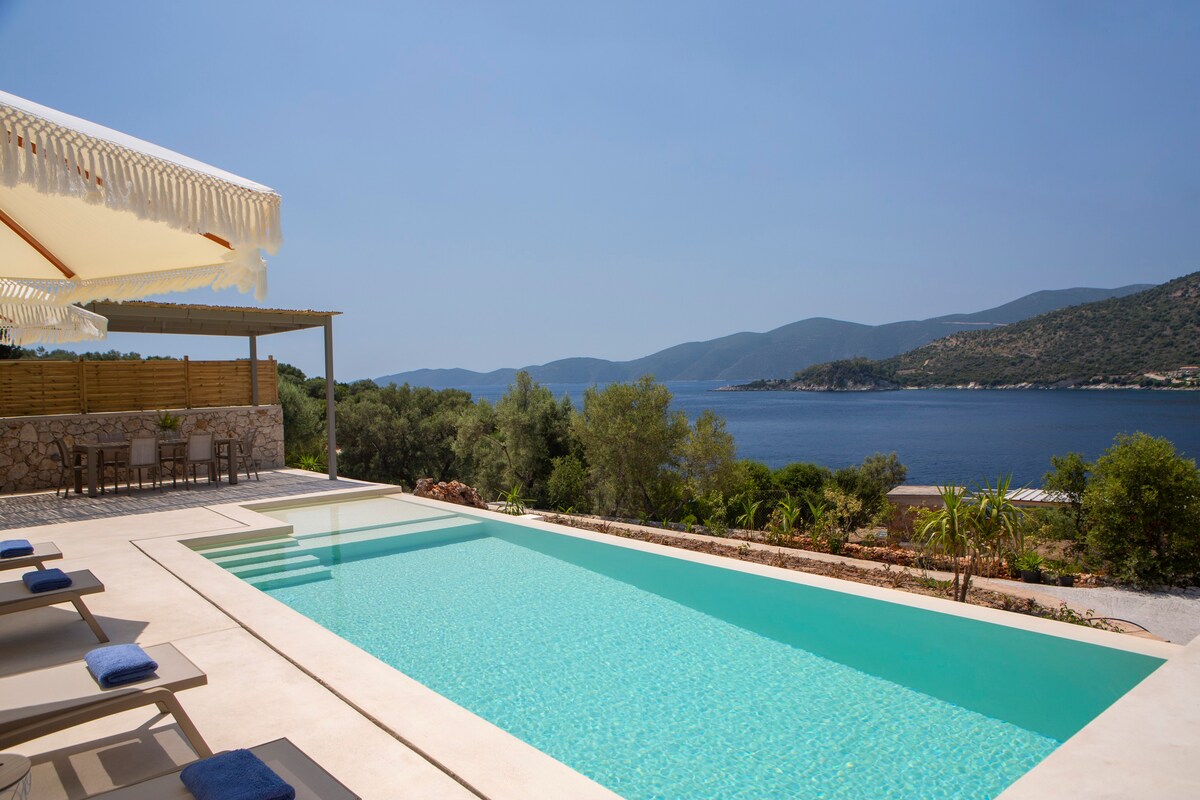 Brand new Villa Armiriki with private sea access!