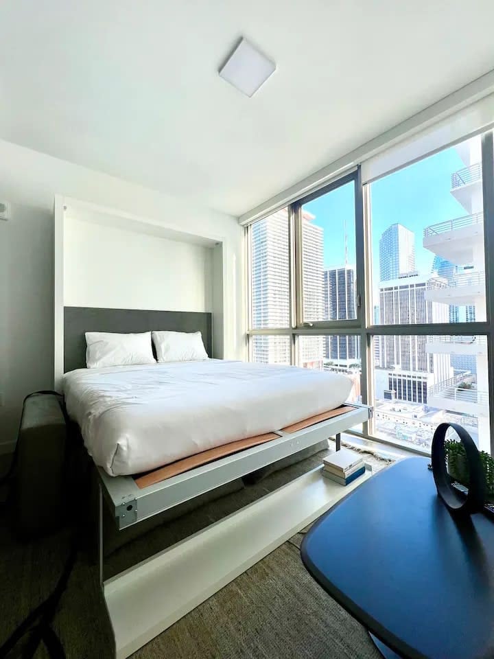 22nd Floor 1BR Yotelpad Downtown Pool and Gym