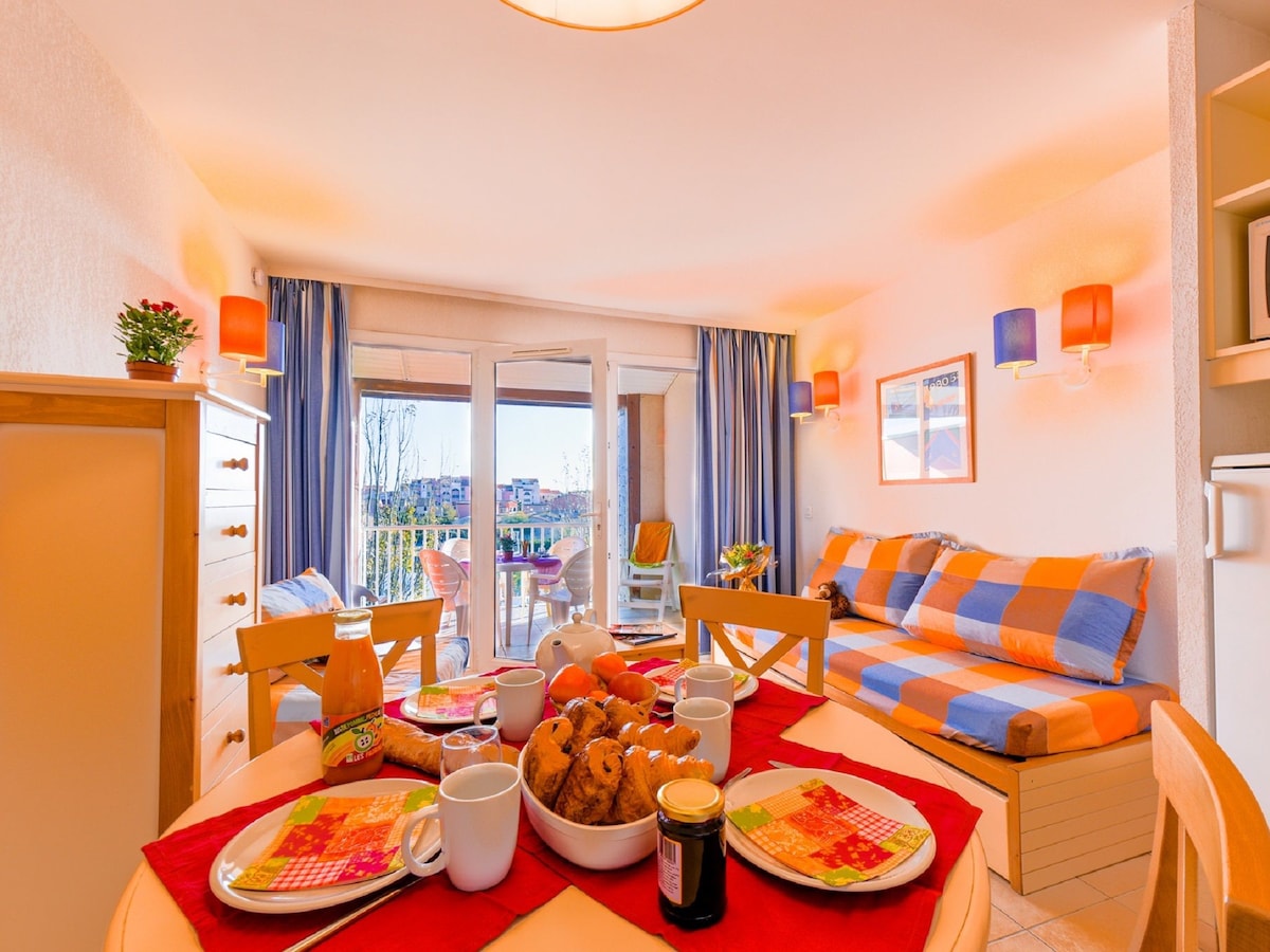 Comfortable apartment 2 km away from the sea