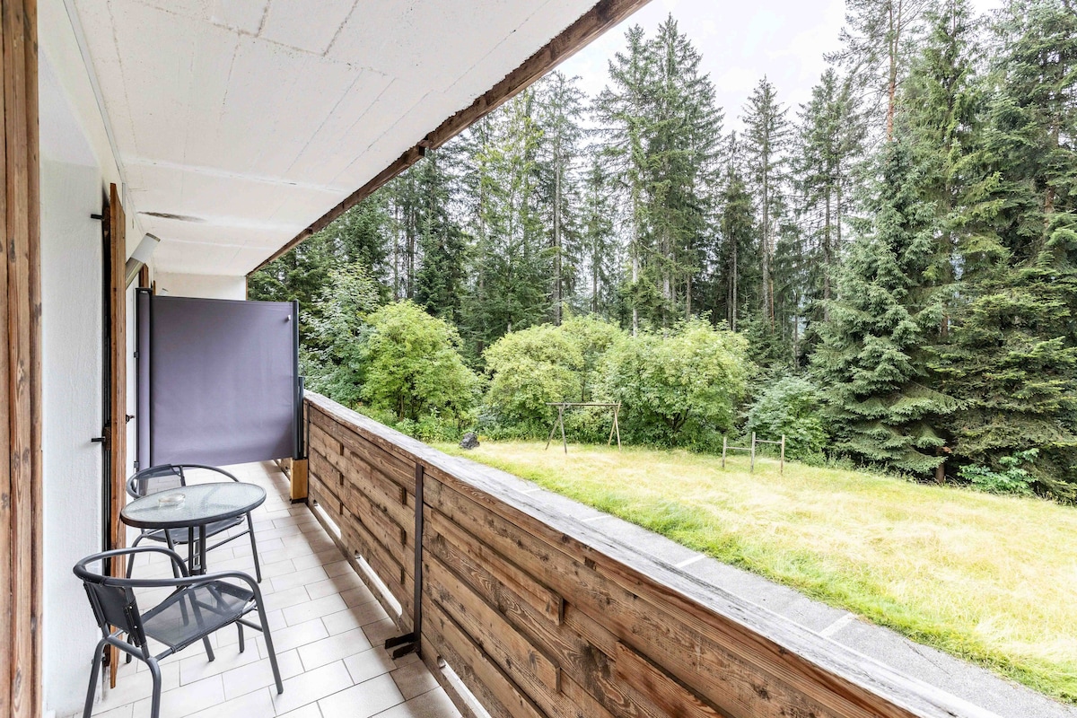 Zimmer 4+Dusche+Balkon mit Waldblick