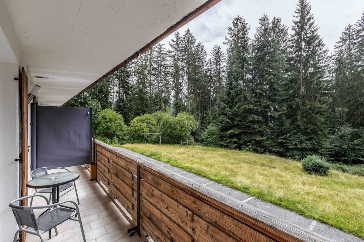 Zimmer 6+Dusche+Balkon mit Waldblick