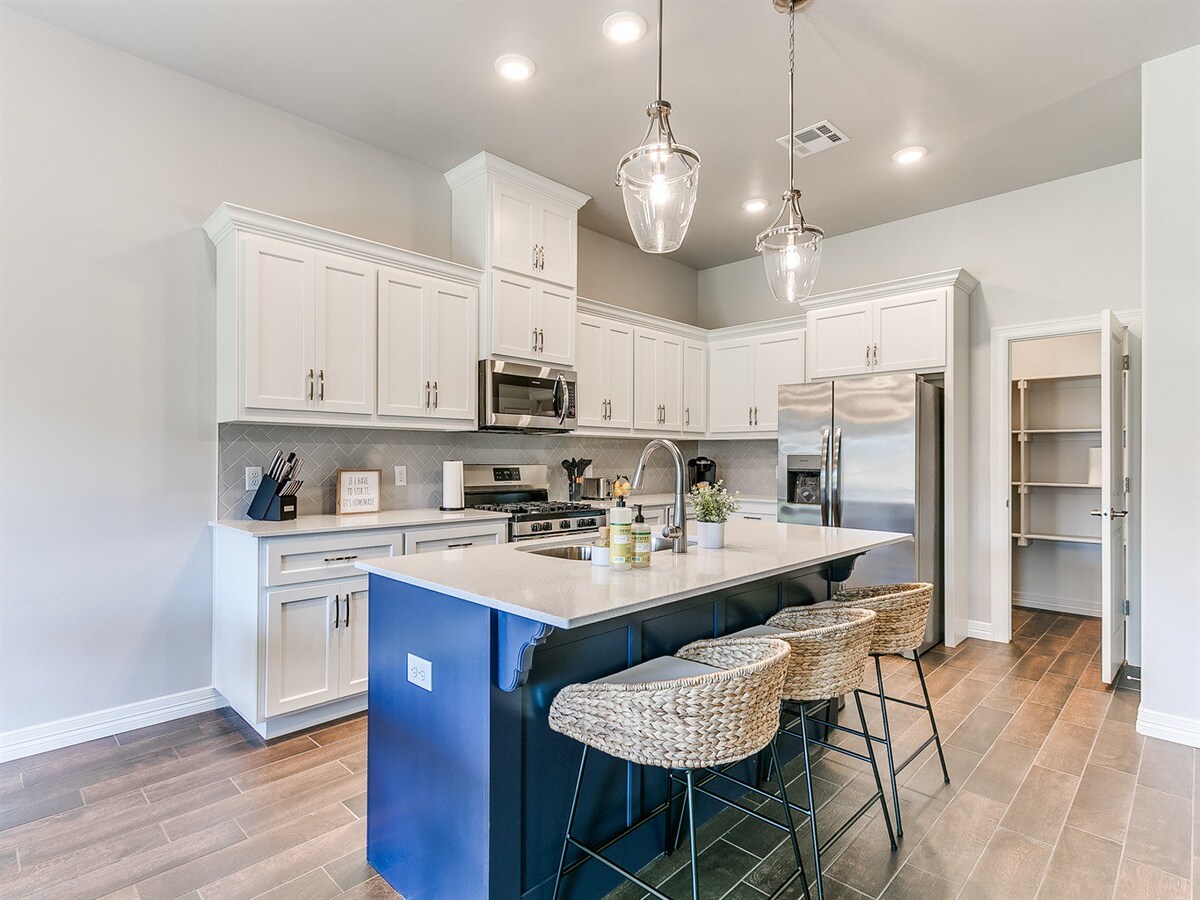 Brand New in Central Edmond!