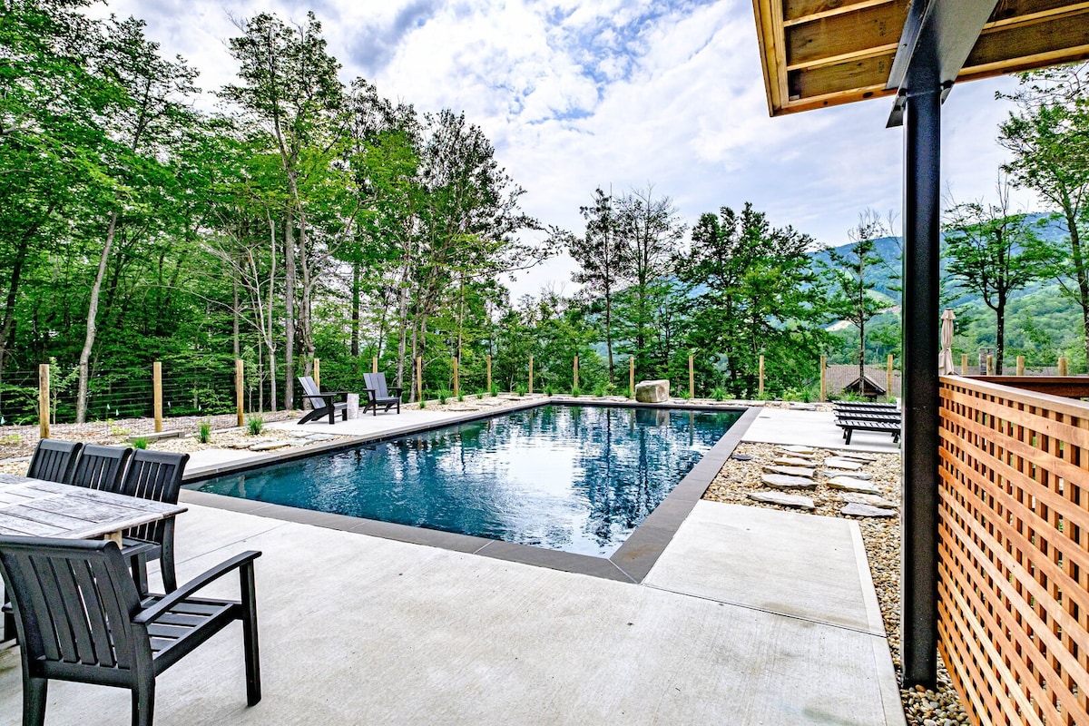 Luxury mountain house with pool & Concierge servic