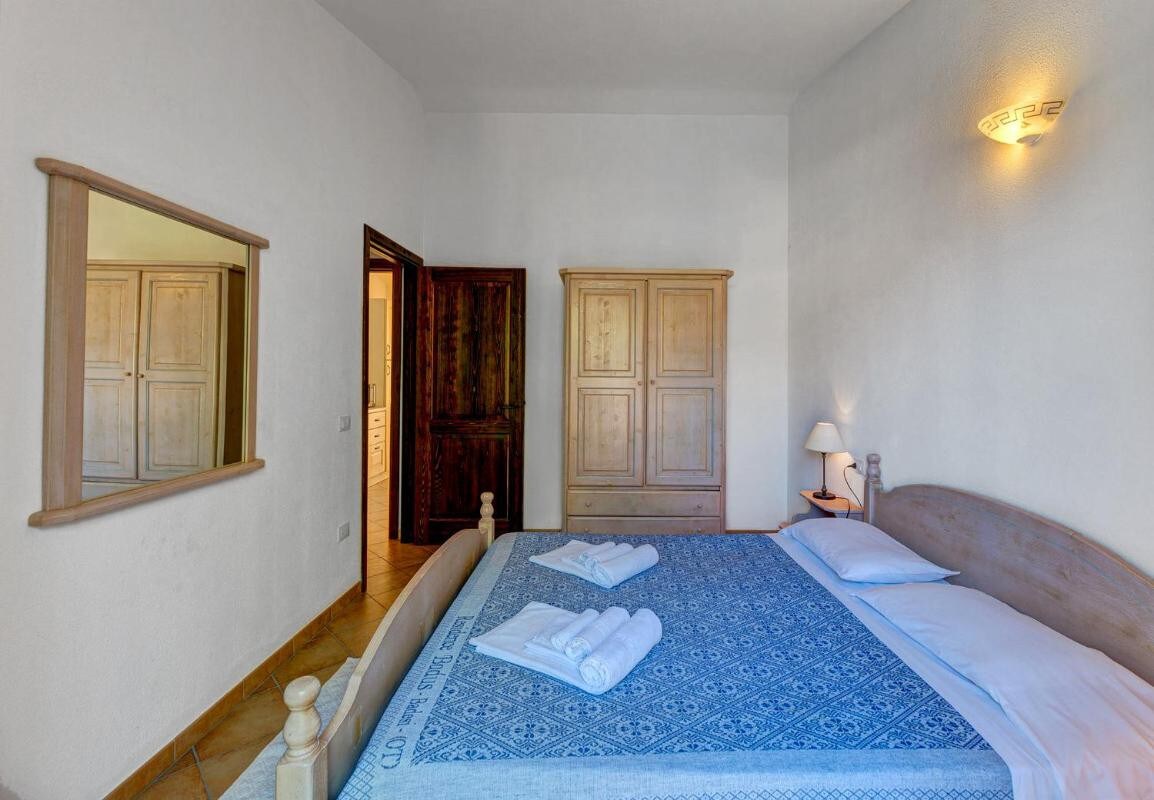 The fantastic Residenza Badus one bedroom sleeps f