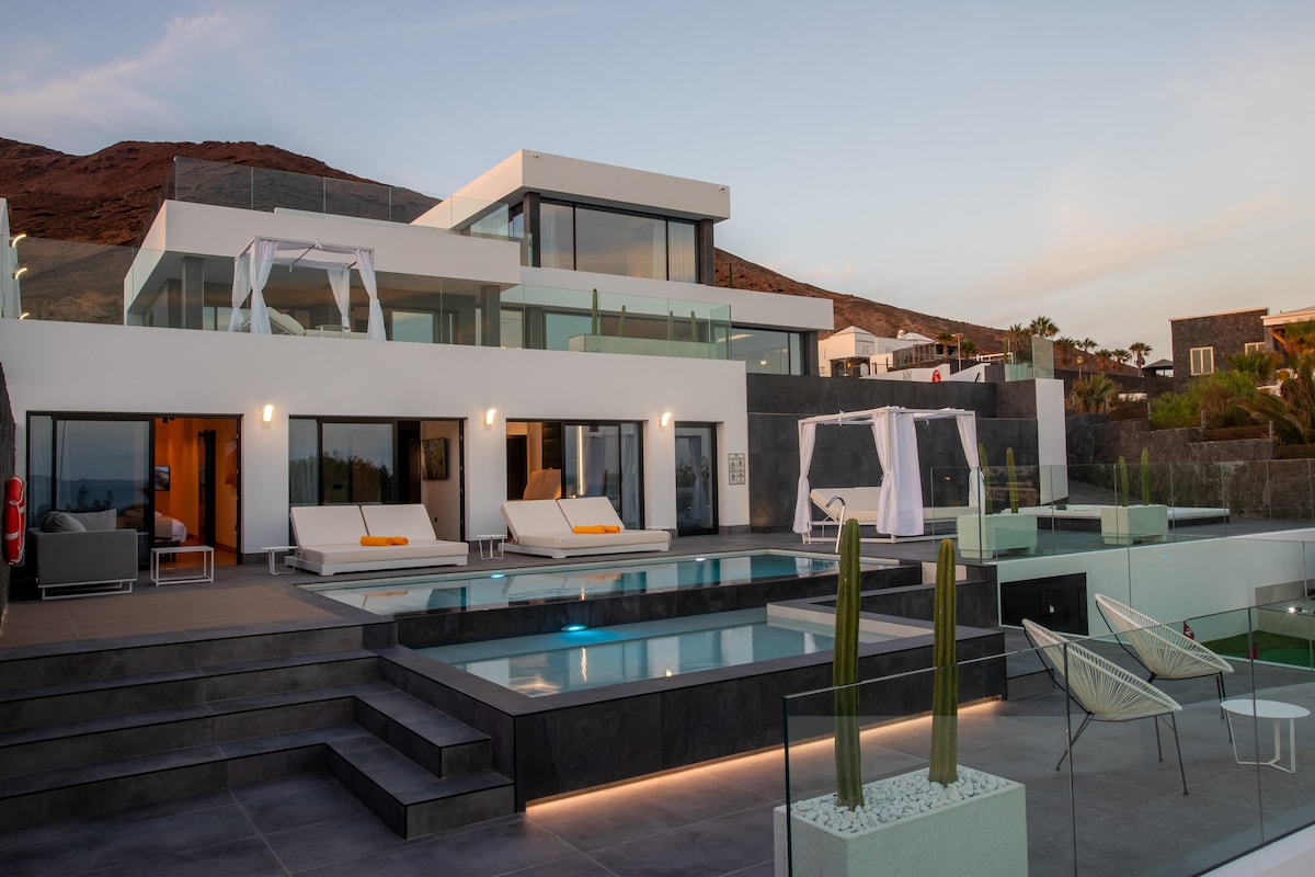 Villa Infinity