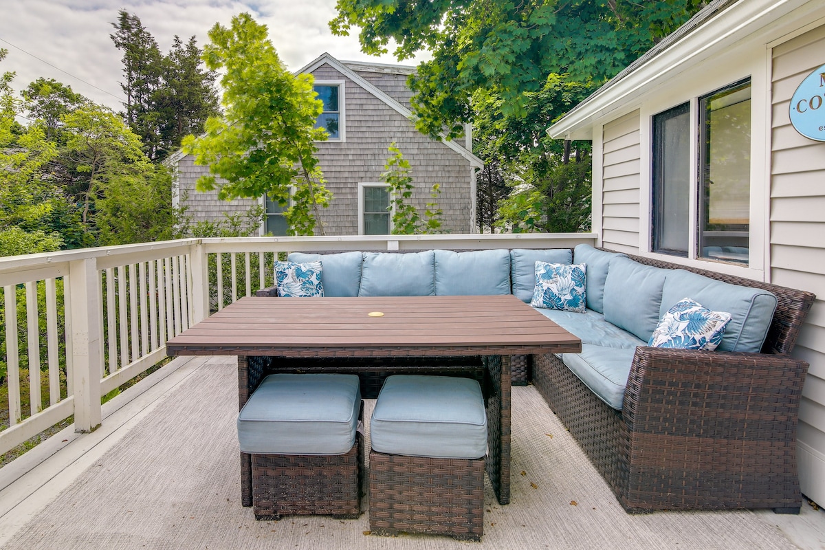 Adorable Plymouth Beach Cottage: Walk to Ocean!