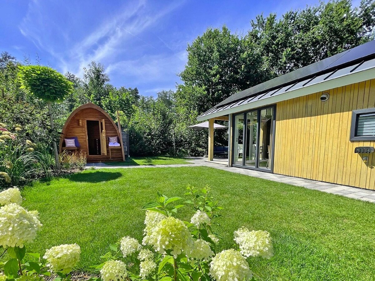 Cottage with sauna near the Utrechtse Heuvelrug