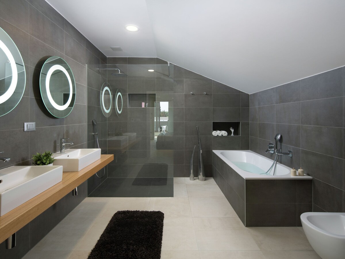 Luxury apartment in Fažana with bubble bath