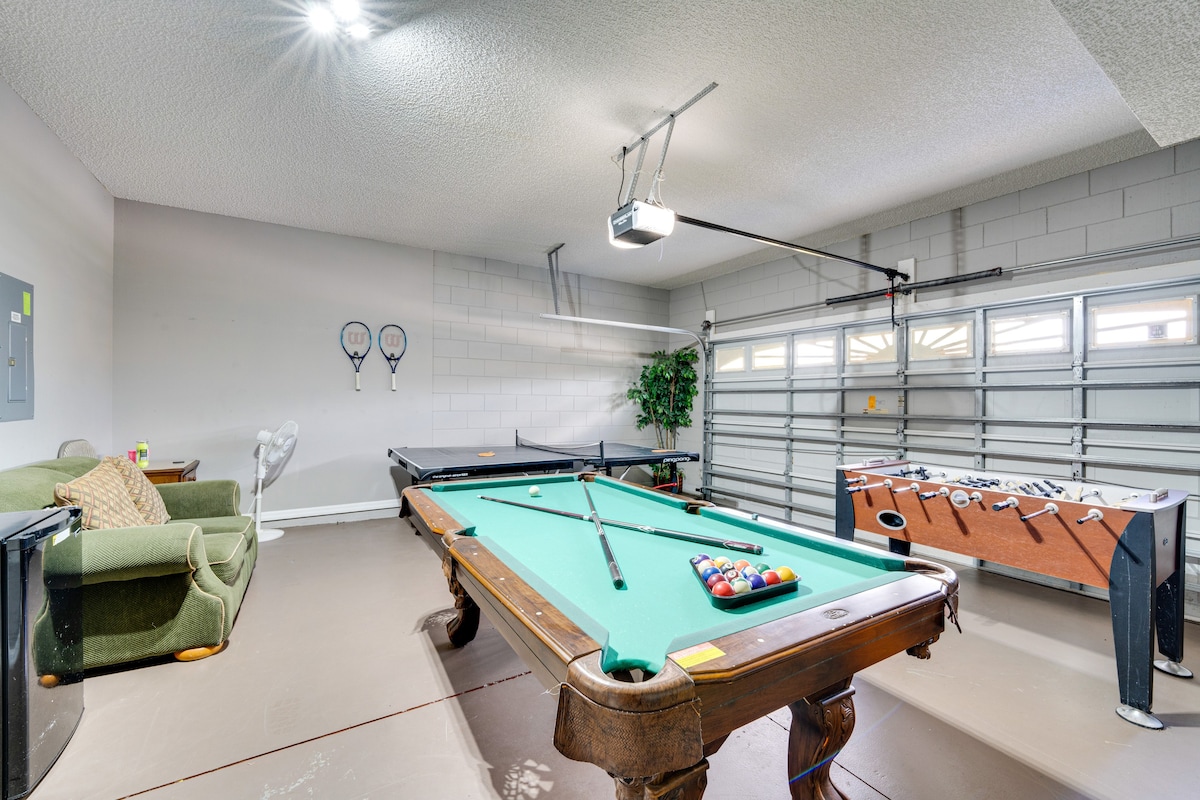 Kissimmee Home: Pool, Game Room & Lake Views!