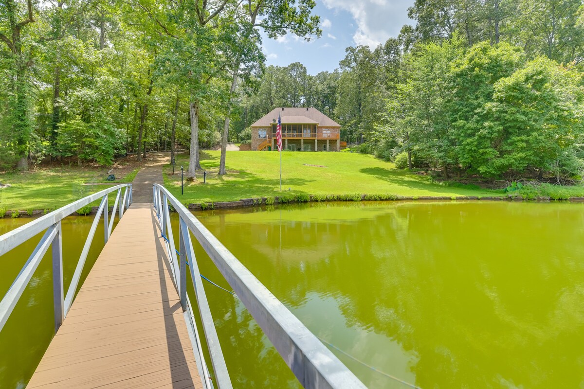 Pet-Friendly Cropwell Retreat on Coosa River!