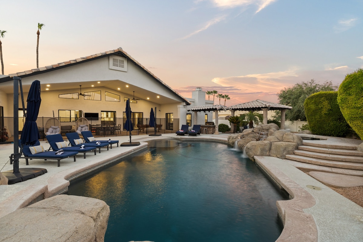 Sweetwater Luxury: Pool, Spa, Volleyball & More!