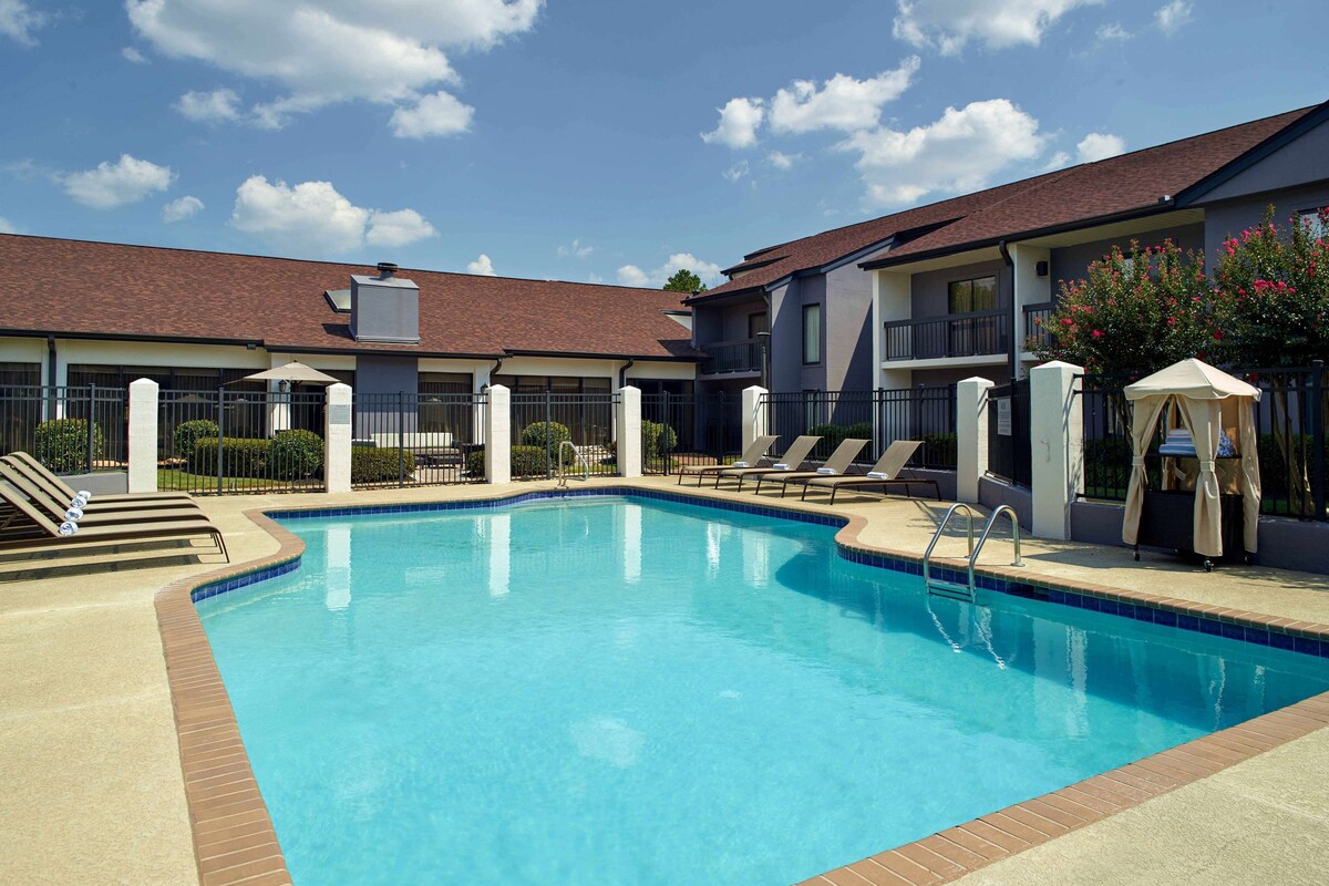 Discover Norcross' Charm at Our Hotel! 3 Units!