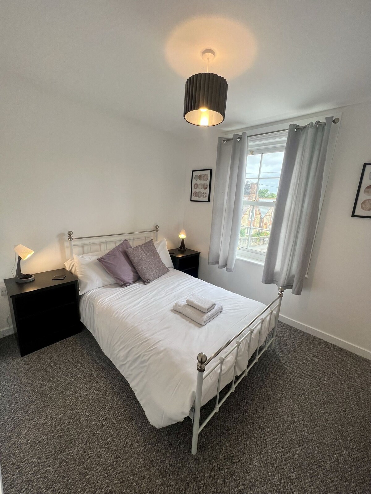 Comfortable, 2-bed, Town centre