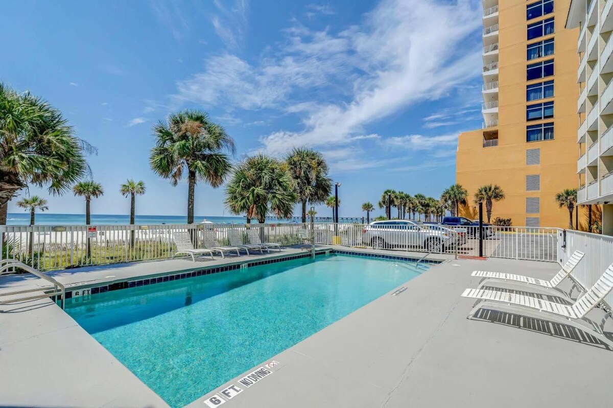 Comfort and Relaxation! 2 Ocean View Units, Pool