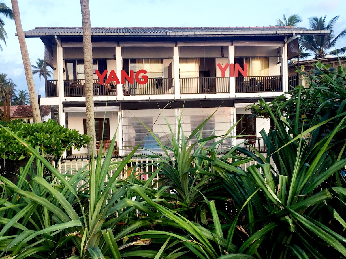 Beach Villa Yang near Hikkaduwa, with Pool and Coo