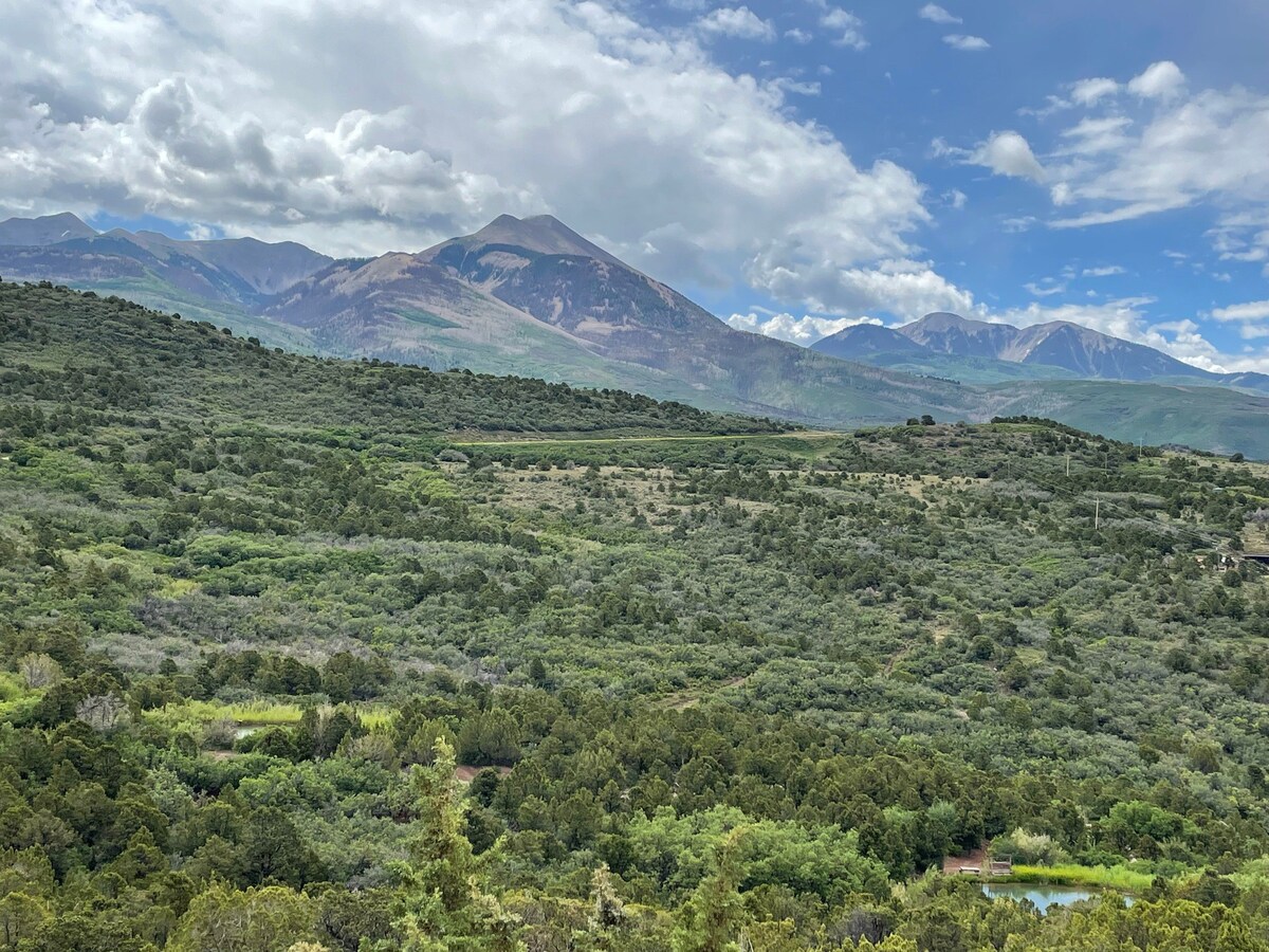 Luxury Mountain Cabin, near Moab! JR