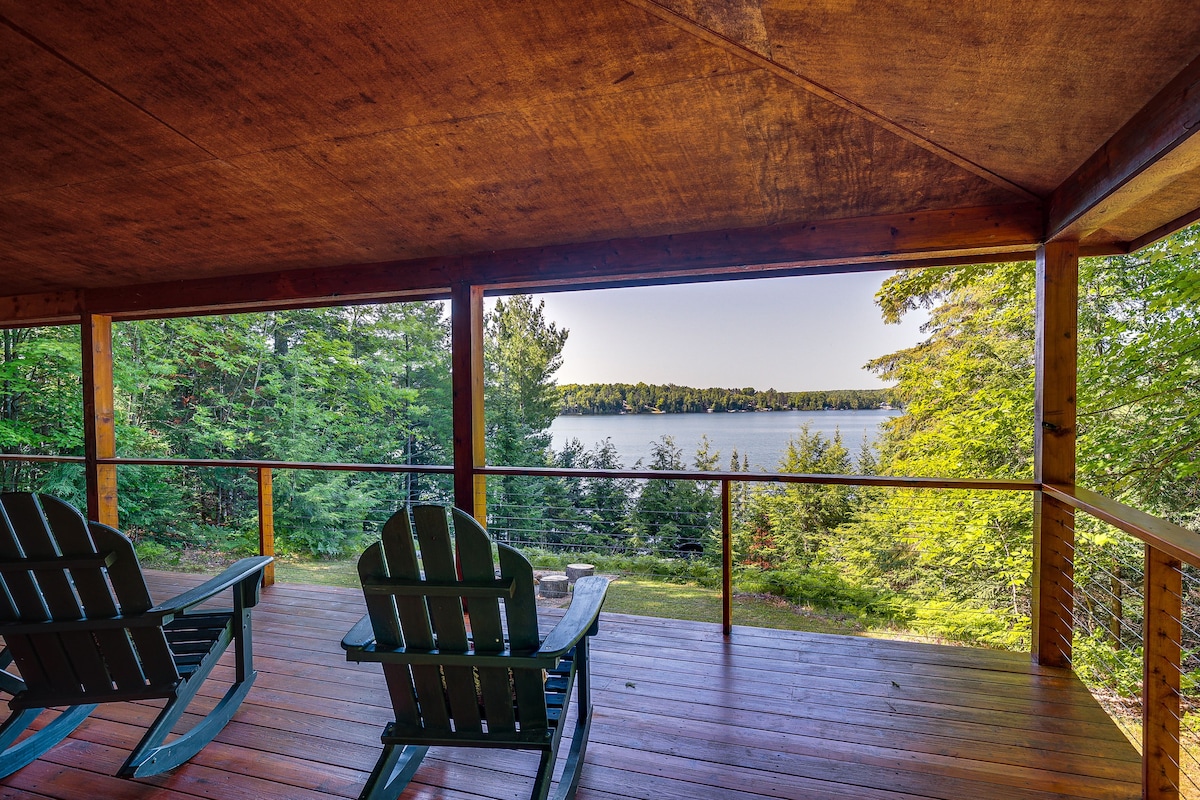 Lakefront Townsend Cabin w/ Fire Pit, Private Dock