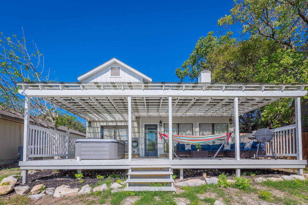 Stunning Deck, Hot-tub view to Lake & Golf course