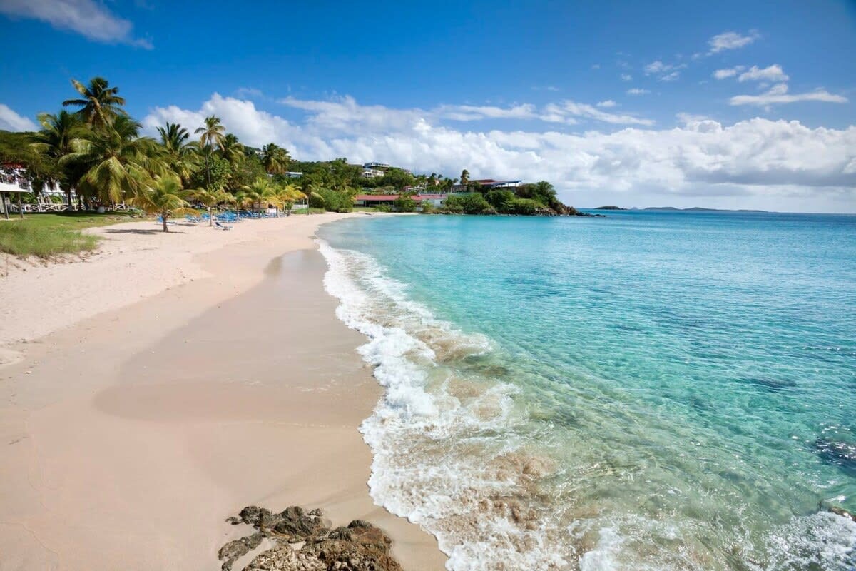 Tropical Paradise: 1BR Suite @ Limetree Resort
