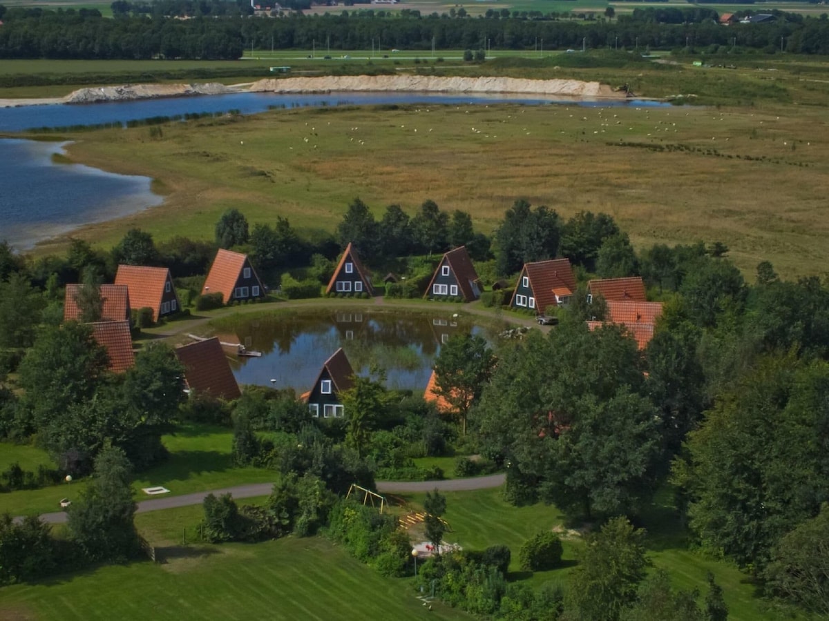 Cottage with garden, near fishing pond