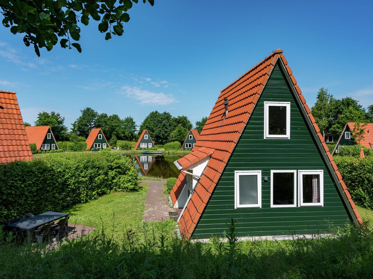 Cottage with garden, near fishing pond