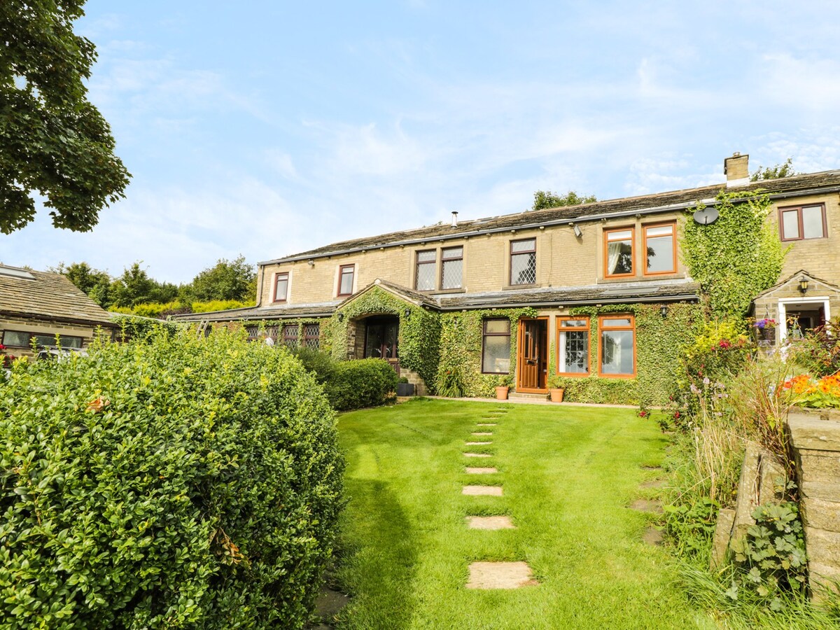 Upper Highlees Farm