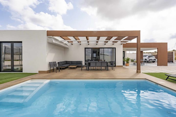 Casascaito Alicante managed Airbnb listing 1
