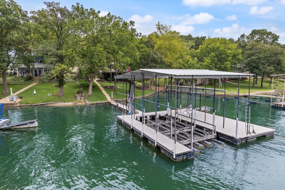 Sunset Hideaway - Private Dock in No Wake Cove!