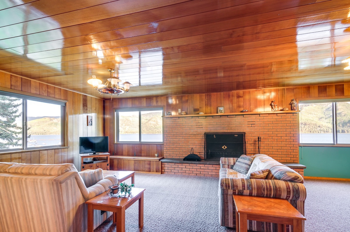 Waterfront Bayfield Apartment w/ Kayaks & Fire Pit
