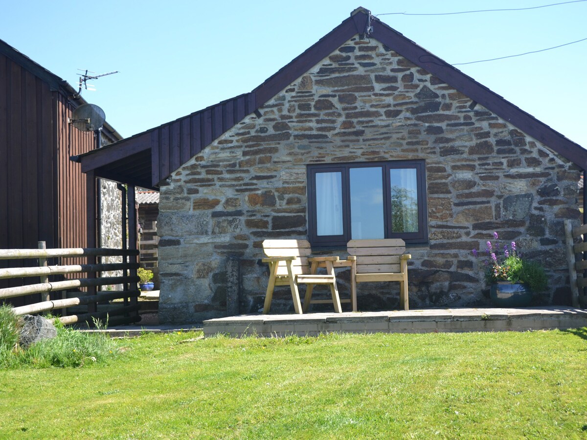 Nestling Barn