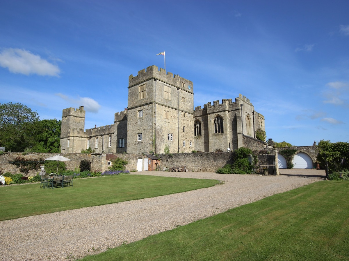 Snape Castle, The Undercroft